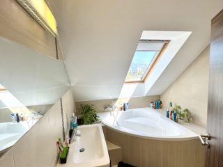 Eladó 143 m²-estársasházi lakás XI. Kerület (Kelenföld) , Alleehoz közel csendes utca: 199'000'000 Ft