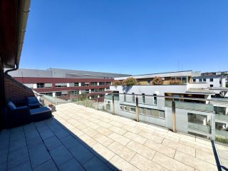 Eladó 143 m²-estársasházi lakás XI. Kerület (Kelenföld) , Alleehoz közel csendes utca: 199'000'000 Ft