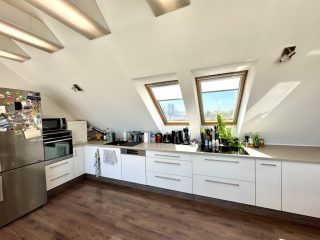 Eladó 143 m²-estársasházi lakás XI. Kerület (Kelenföld) , Alleehoz közel csendes utca: 199'000'000 Ft