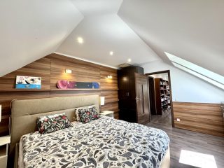 Eladó 143 m²-estársasházi lakás XI. Kerület (Kelenföld) , Alleehoz közel csendes utca: 199'000'000 Ft