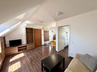 Eladó 143 m²-estársasházi lakás XI. Kerület (Kelenföld) , Alleehoz közel csendes utca: 199'000'000 Ft