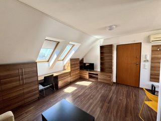 Eladó 143 m²-estársasházi lakás XI. Kerület (Kelenföld) , Alleehoz közel csendes utca: 199'000'000 Ft