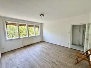 Eladó 33 m²-estársasházi lakás XI. Kerület (Kelenföld) , Fehérvári út: 58'900'000 Ft