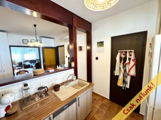 Eladó 75 m²-estársasházi lakás XI. Kerület (Kelenföld) , Solt utca: 125'900'000 Ft