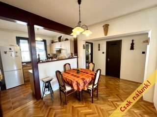 Eladó 75 m²-estársasházi lakás XI. Kerület (Kelenföld) , Solt utca: 125'900'000 Ft