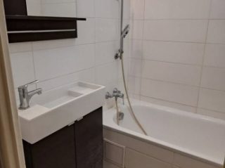 Kiadó 48 m²-estársasházi lakás XI. Kerület (Lágymányos) , Bikás park közeli utca: 250'000 Ft