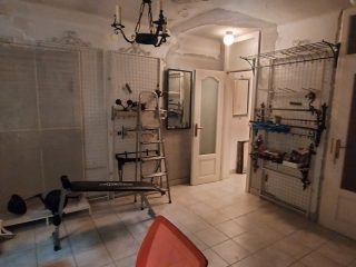 Eladó 125 m²-esüzlethelyiség utcai bejárattal XII. Kerület (Krisztinaváros) , Déli Páyaudvarnál utca: 380'000'000 Ft