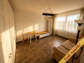 Eladó 35 m²-estársasházi lakás XIII. Kerület (Angyalföld – Országbíró utcai lakótelep) , Röppentyű utca közelében: 63'900'000 Ft