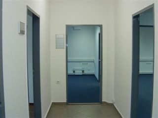 Kiadó 250 m²-esb kategóriás iroda XIII. Kerület (Angyalföld) , Röppentyű utca: 1'875 EUR