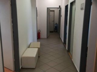 Kiadó 250 m²-esb kategóriás iroda XIII. Kerület (Angyalföld) , Röppentyű utca: 1'875 EUR