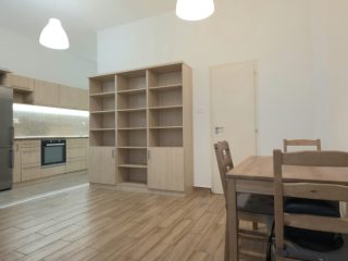 Eladó 53 m²-estársasházi lakás XIII. Kerület (Angyalföld) , Szent László út: 69'400'000 Ft