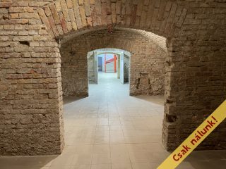 Eladó 329 m²-esüzlethelyiség utcai bejárattal XIII. Kerület (Angyalföld) , Váci út: 109'000'000 Ft