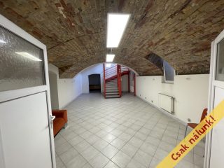 Eladó 329 m²-esüzlethelyiség utcai bejárattal XIII. Kerület (Angyalföld) , Váci út: 109'000'000 Ft