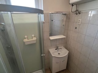 Kiadó 53 m²-estársasházi lakás XIII. Kerület (Újlipótváros) , Kárpát utca: 250'000 Ft