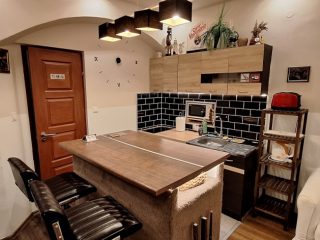 Eladó 32 m²-estársasházi lakás XIII. Kerület (Újlipótváros) , Nyugati tér: 73'500'000 Ft