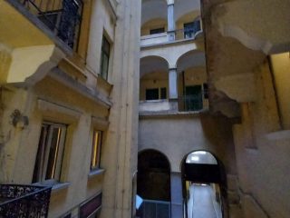 Eladó 32 m²-estársasházi lakás XIII. Kerület (Újlipótváros) , Nyugati tér: 73'500'000 Ft