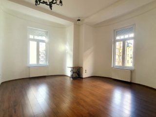 Kiadó 77 m²-estársasházi lakás XIII. Kerület (Újlipótváros) , VISEGRÁDI utca: 299'000 Ft