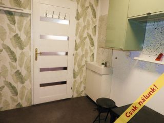 Eladó 27 m²-esüzlethelyiség utcai bejárattal XIII. Kerület (Újlipótváros) , röntgen utca: 34'000'000 Ft