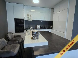 Eladó 58 m²-estársasházi lakás XIV. Kerület (Alsórákos) , Bartl János utca: 127'000'000 Ft