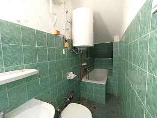 Eladó 32 m²-estársasházi lakás XIV. Kerület (Alsórákos) , Miskolci út közeli árnyas utca: 37'600'000 Ft