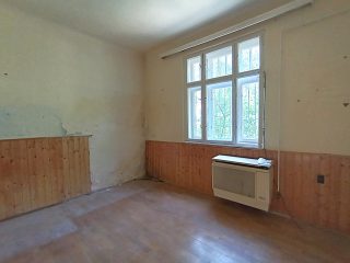 Eladó 32 m²-estársasházi lakás XIV. Kerület (Alsórákos) , Miskolci út közeli árnyas utca: 37'600'000 Ft