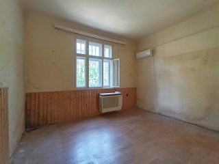 Eladó 32 m²-estársasházi lakás XIV. Kerület (Alsórákos) , Miskolci út közeli árnyas utca: 37'600'000 Ft
