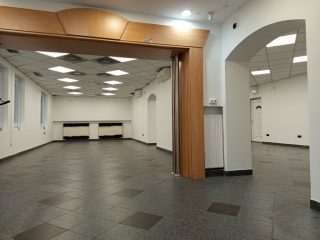 Kiadó 287 m²-esüzlethelyiség utcai bejárattal XIV. Kerület (Alsórákos) , Nagy gyalogosforgalmú főútvonalnál út: 1'435'000 Ft