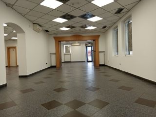 Kiadó 287 m²-esüzlethelyiség utcai bejárattal XIV. Kerület (Alsórákos) , Nagy gyalogosforgalmú főútvonalnál út: 1'435'000 Ft