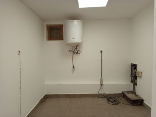 Kiadó 287 m²-esüzlethelyiség utcai bejárattal XIV. Kerület (Alsórákos) , Nagy gyalogosforgalmú főútvonalnál út: 1'435'000 Ft