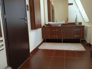 Eladó 260 m²-escsaládi ház XIV. Kerület (Alsórákos) , Vadvirág utca: 329'000'000 Ft