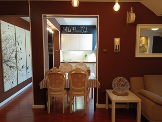 Eladó 260 m²-escsaládi ház XIV. Kerület (Alsórákos) , Vadvirág utca: 329'000'000 Ft