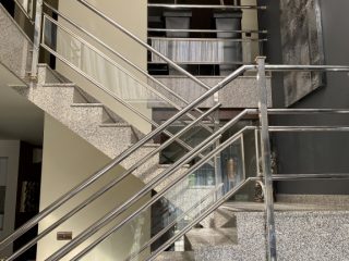 Eladó 260 m²-escsaládi ház XIV. Kerület (Alsórákos) , Vadvirág utca: 329'000'000 Ft