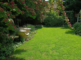 Eladó 260 m²-escsaládi ház XIV. Kerület (Alsórákos) , Vadvirág utca: 329'000'000 Ft