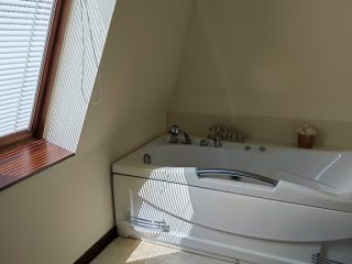 Eladó 260 m²-escsaládi ház XIV. Kerület (Alsórákos) , Vadvirág utca: 309'000'000 Ft