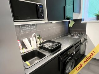 Eladó 46 m²-estársasházi lakás XIV. Kerület (Füredi lakótelep) , Ablakos konyhás, Csertő utca: 42'000'000 Ft