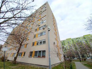 Kiadó 46 m²-estársasházi lakás XIV. Kerület (Füredi lakótelep) , Metró közeli, szigetelt ház, Ond vezér útja: 220'000 Ft