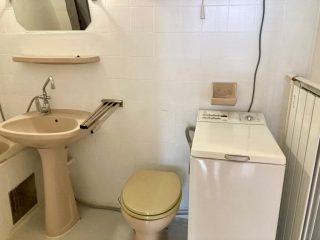 Kiadó 46 m²-estársasházi lakás XIV. Kerület (Füredi lakótelep) , Ond vezér útja: 210'000 Ft