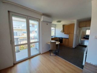 Kiadó 42 m²-estársasházi lakás XIV. Kerület (Herminamező) , Columbus utca: 320'000 Ft