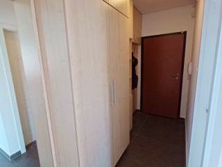 Kiadó 42 m²-estársasházi lakás XIV. Kerület (Herminamező) , Gépkocsi beállóval, Columbus utca: 280'000 Ft