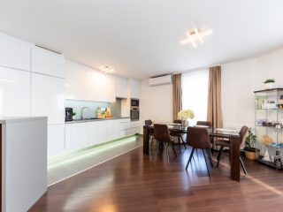 Eladó 94 m²-estársasházi lakás XIV. Kerület (Herminamező) , Levendula lakóparkban: 159'700'000 Ft