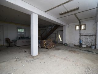 Eladó 200 m²-escsaládi ház XIX. Kerület (Felső-Kispest) , KÖ-KI közeli utca: 139'500'000 Ft