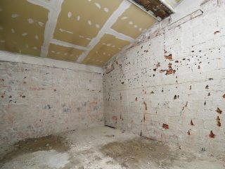 Eladó 200 m²-escsaládi ház XIX. Kerület (Felső-Kispest) , KÖ-KI közeli utca: 139'500'000 Ft