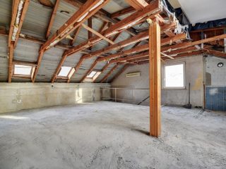 Eladó 200 m²-escsaládi ház XIX. Kerület (Felső-Kispest) , KÖ-KI közeli utca: 139'500'000 Ft