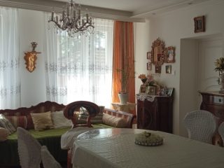 Eladó 195 m²-escsaládi ház XIX. Kerület (Kertváros) , Kispest- kertvárosban: 130'000'000 Ft