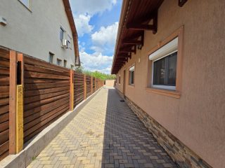 Eladó 180 m²-escsaládi ház XIX. Kerület (Kispest) , Nádasdy utca: 200'000'000 Ft