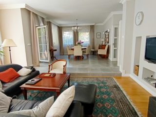 Eladó 387 m²-esikerház XIX. Kerület (Kispest) , Templom tér közelében: 289'000'000 Ft