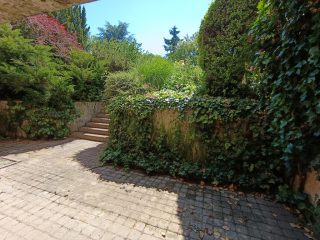 Eladó 387 m²-esikerház XIX. Kerület (Kispest) , Templom tér közelében: 289'000'000 Ft