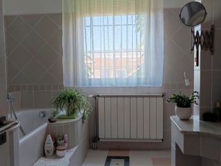 Eladó 387 m²-esikerház XIX. Kerület (Kispest) , Templom tér közelében: 289'000'000 Ft