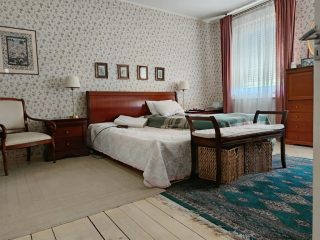 Eladó 387 m²-esikerház XIX. Kerület (Kispest) , Templom tér közelében: 289'000'000 Ft