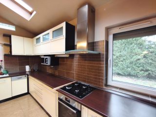 Kiadó 80 m²-escsaládi ház XIX. Kerület (Kispest) , Vásár tér: 350'000 Ft